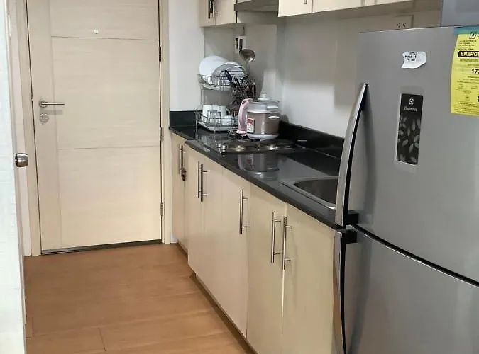 公寓式飯店 Homey Staycation @ Sea Residences 马尼拉